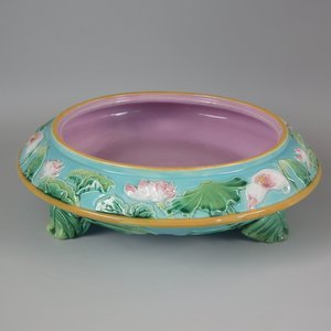 George Jones Majolica Shallow Lily Bowl