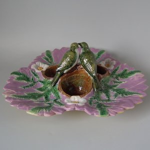 English Majolica Birds on Nest Strawberry Server