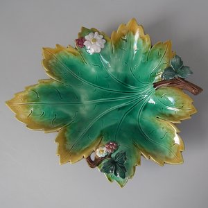 Holdcroft Majolica Leaf Dish