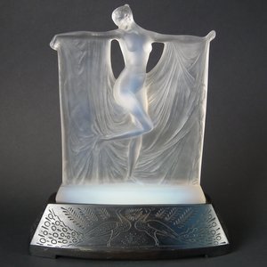 Rene Lalique Opalescent Glass 'Suzanne' Statuette on Base