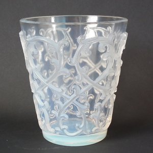 Rene Lalique Opalescent Glass 'Sarments' Rinser
