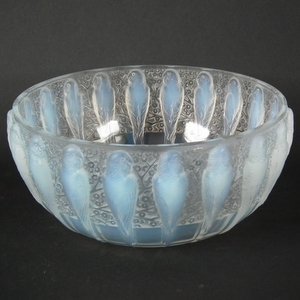 Rene Lalique Opalescent Glass 'Perruches' Bowl