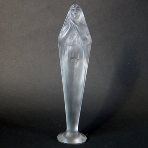Rene Lalique Glass 'Voilee Mains Jointes' Statuette