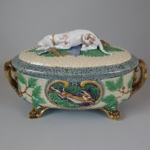 Minton Majolica Game Pie Dish with Gun dog
