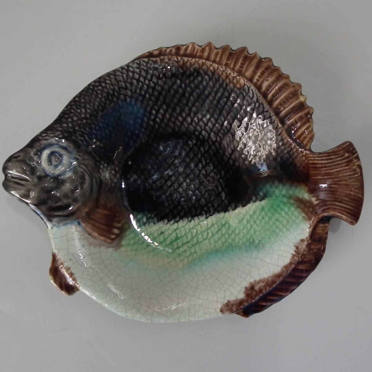 Majolica Fish Dish - ID#22425 Image 1