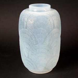 Rene Lalique Opalescent Glass 'Coquilles' Vase