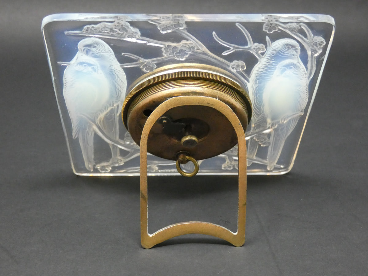 Rene Lalique Opalescent Glass 'Inseparables' Clock - ID#22488 Image 3