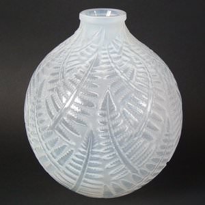 Rene Lalique Opalescent Glass 'Espalion' Vase