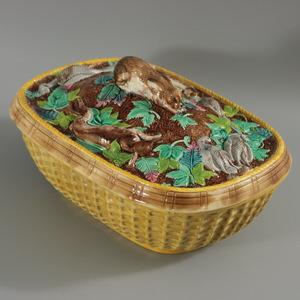 Rare Brown Westhead Moore Majolica Game Pie Dish