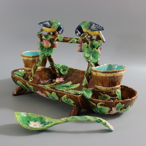 George Jones Majolica Blue Tit Strawberry Server