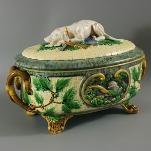 Minton Majolica Game Pie Dish with Gun Dog