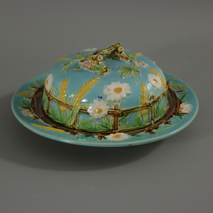 George Jones Majolica Muffin Dish and Cover