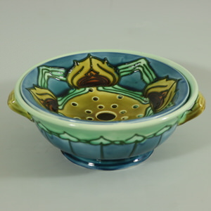 Minton Secessionist No.36 Sponge Dish