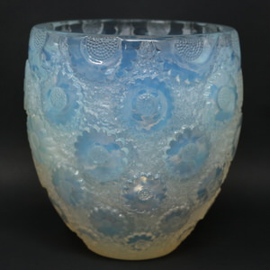 Rene Lalique Opalescent Glass 'Paquerettes' Vase