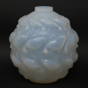 Rene Lalique Opalescent Glass 'Camaret' Vase