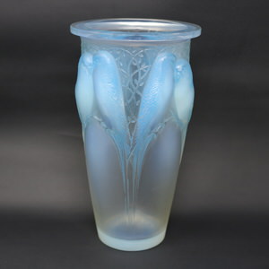 Rene Lalique Opalescent Glass 'Ceylan' Vase