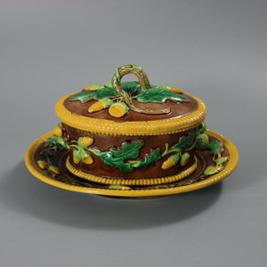 George Jones Majolica Oak and Acorns Box