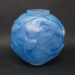 Rene Lalique Opalescent Glass Blue Stained Formose Vase