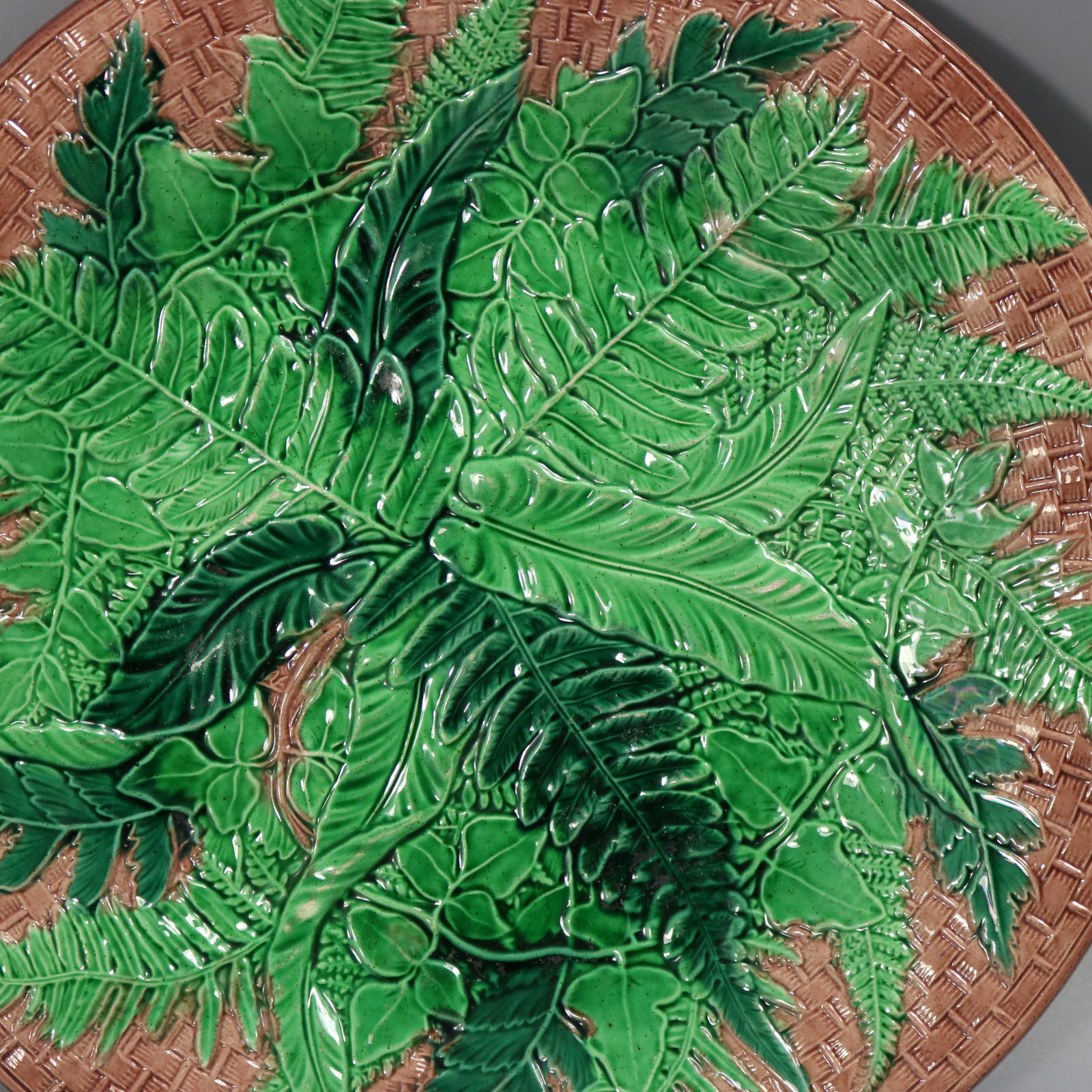 Rare Copeland Majolica Leaves Plate - ID#23314 Image 2