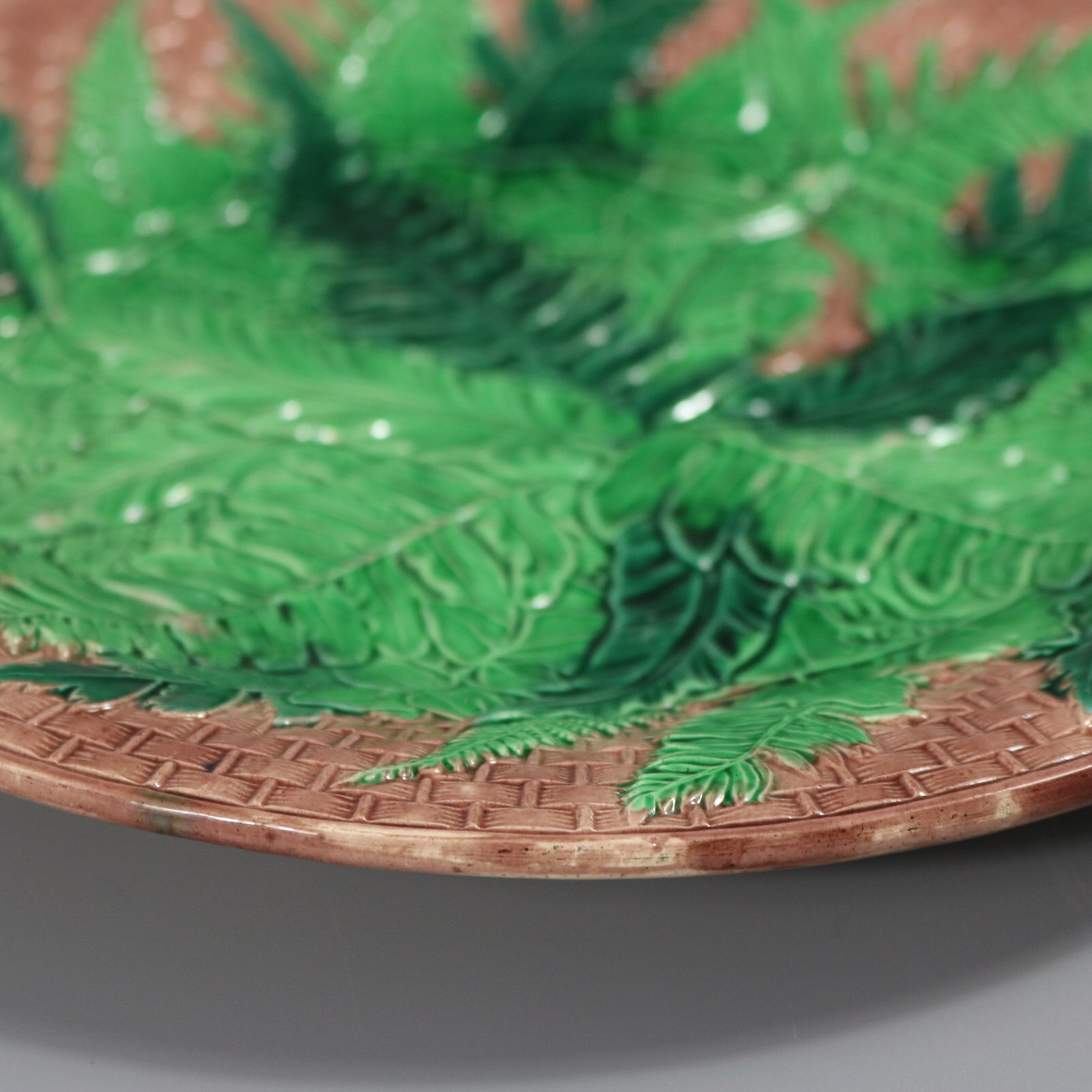 Rare Copeland Majolica Leaves Plate - ID#23314 Image 5