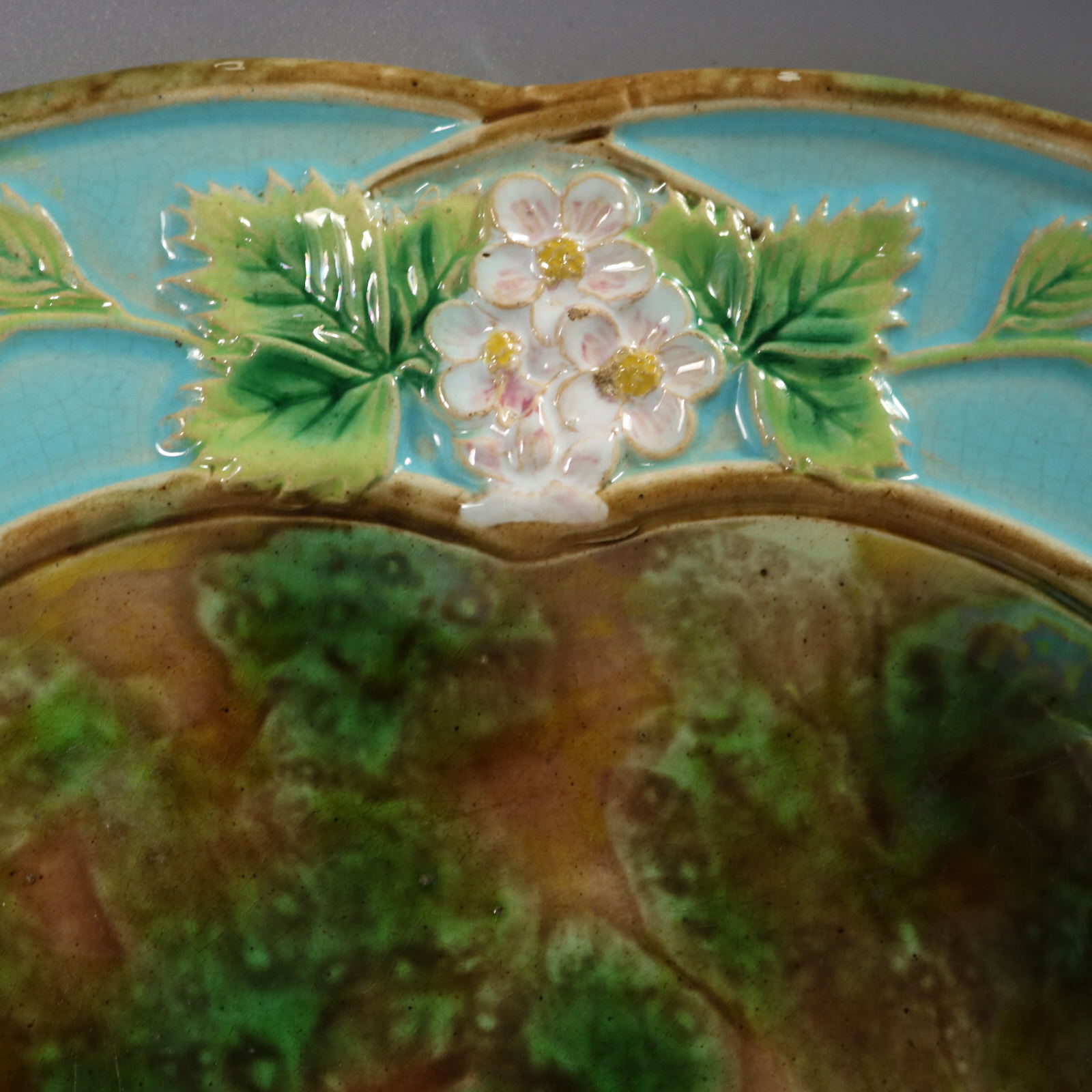 George Jones Majolica Strawberry Serving Dish - ID#23322 Image 2