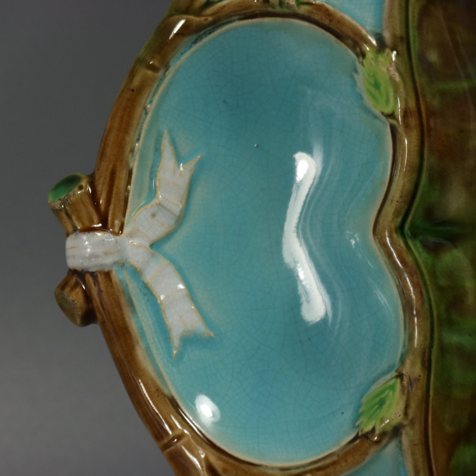 George Jones Majolica Strawberry Serving Dish - ID#23324 Image 3