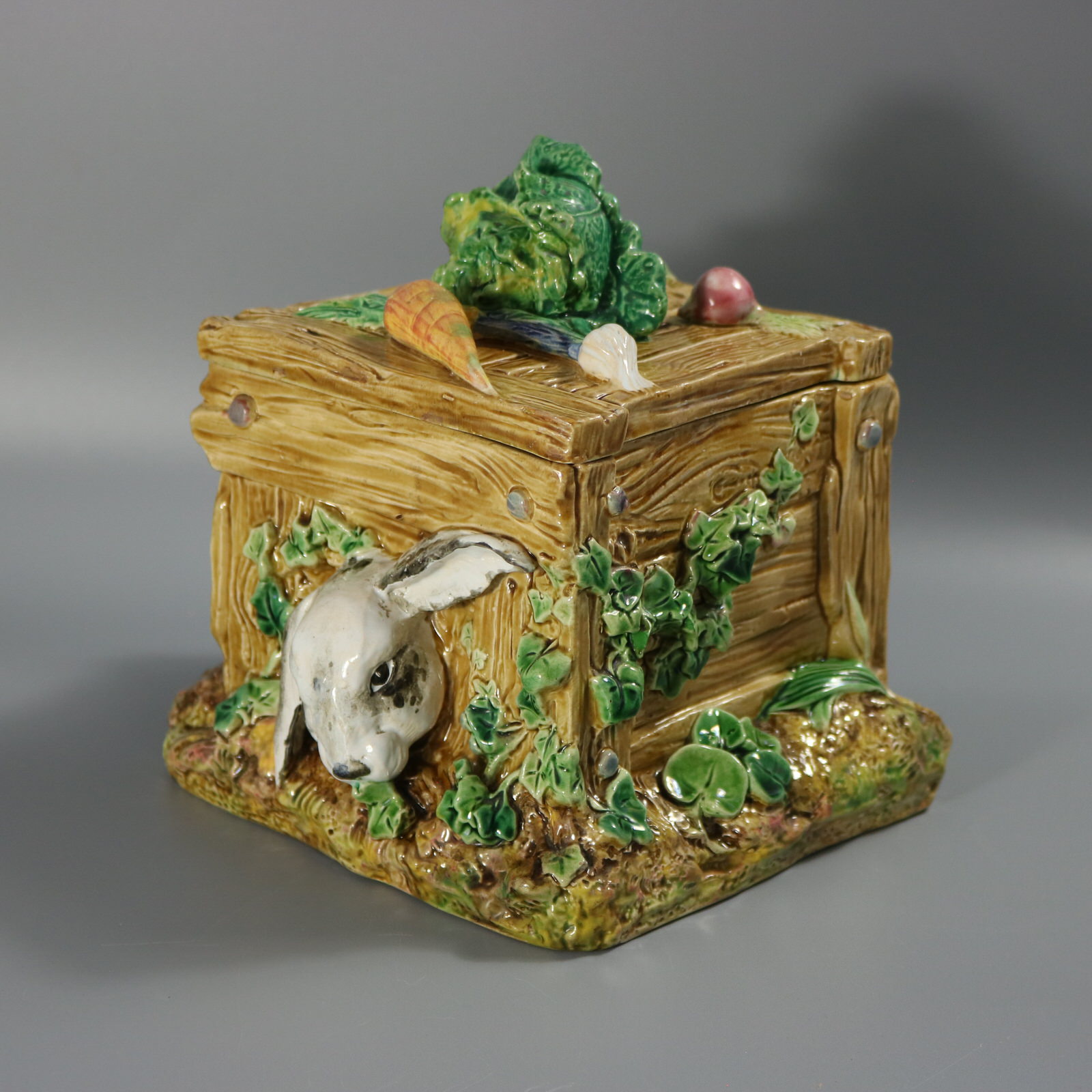 Brown Westhead Moore & Co Rabbit Box and Cover - ID#23356 Image 1