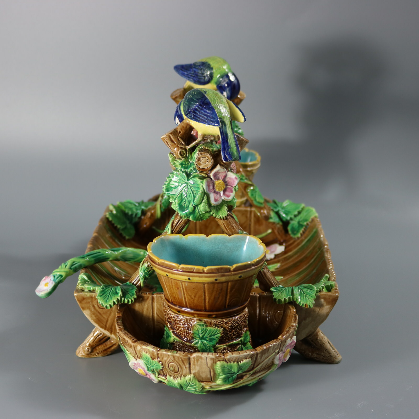 George Jones Majolica Blue Tit Strawberry Server - ID#23360 Image 2