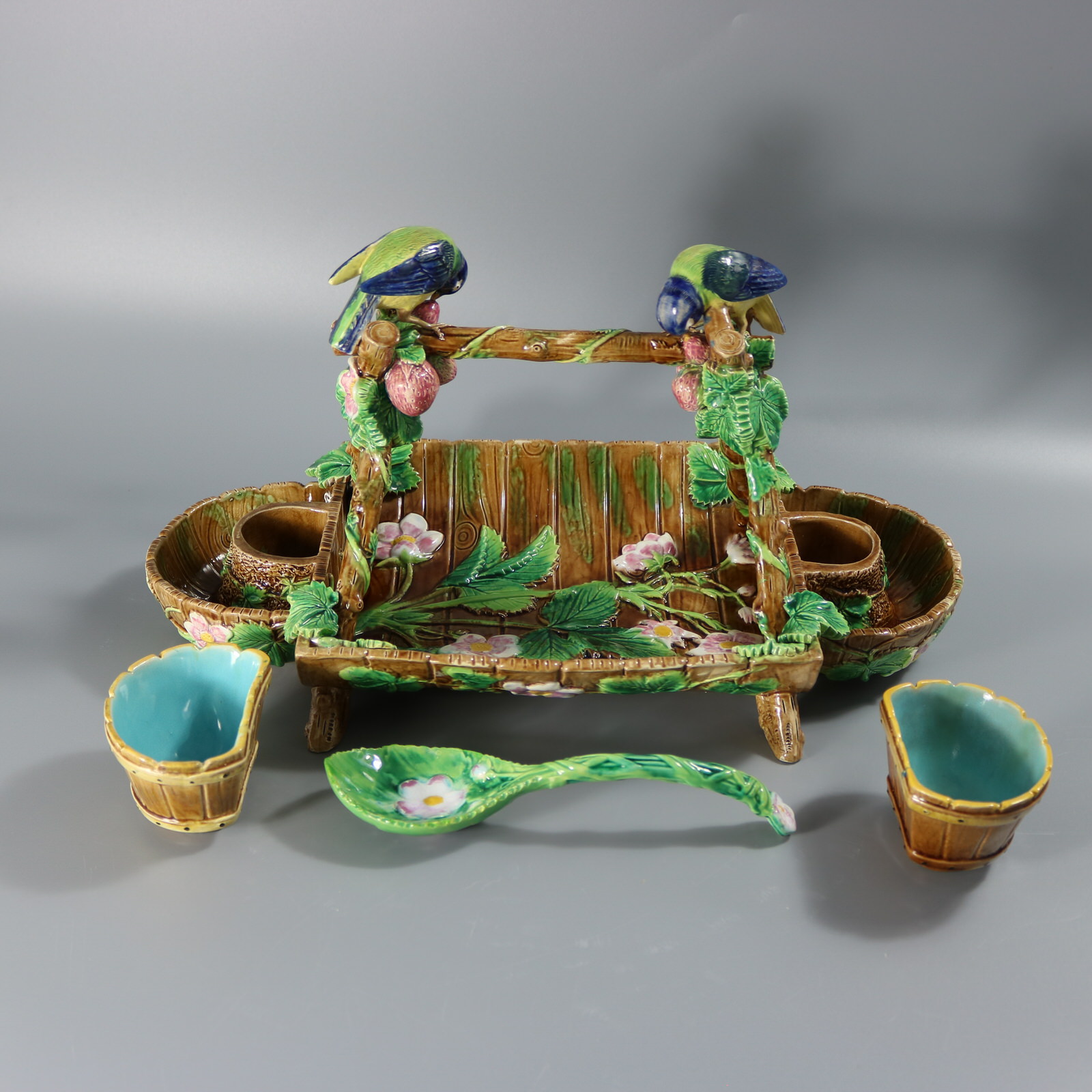 George Jones Majolica Blue Tit Strawberry Server - ID#23360 Image 5