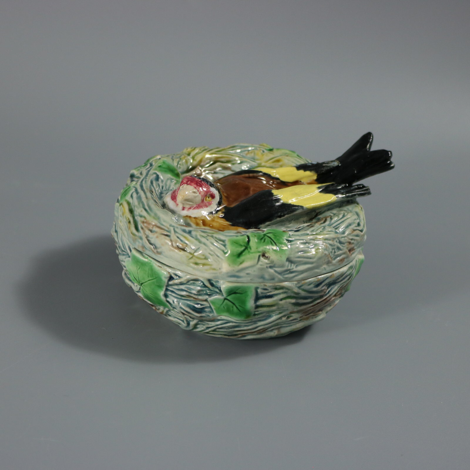 Minton Majolica Goldfinch on Nest Pot and Cover - ID#23372 Image 1