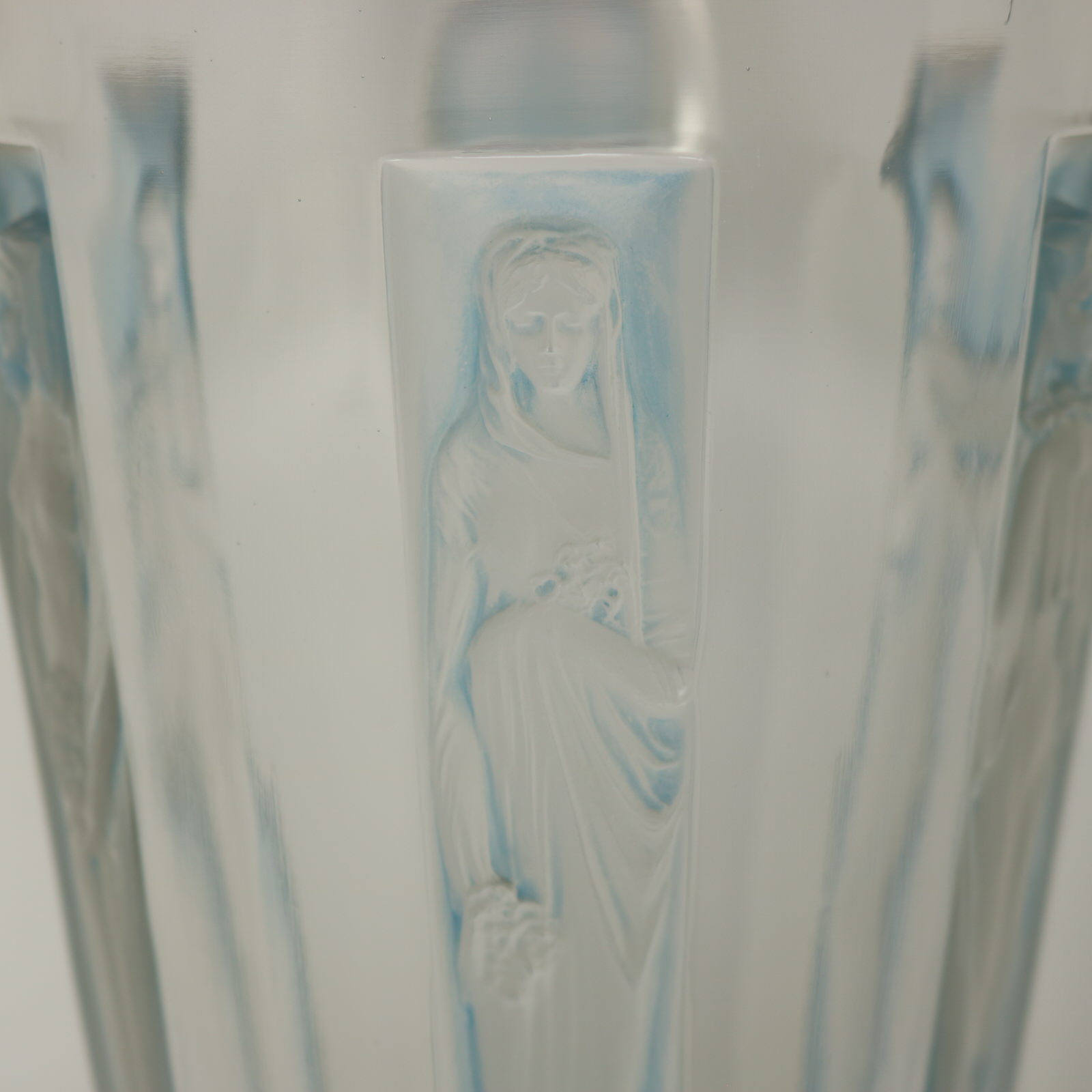 Rene Lalique Glass Six Figurines Goblet Vase - ID#23382 Image 4