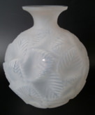 René Lalique Cased opalescent Glass 'Ormeaux' Vase