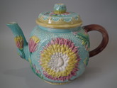 Lear Majolica dahlia teapot