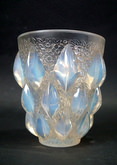 René Lalique Opalescent Glass 'Rampillon' Vase