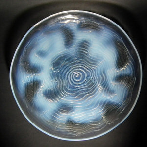 René Lalique Opalescent Glass blue stained 'Dauphins' Coupe plate
