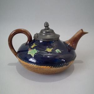 Brownfield Majolica Ivy Teapot