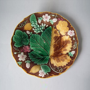 Wedgwood Majolica grape & strawberry plate