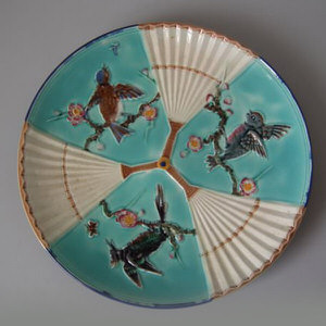 Wedgwood Majolica Plate with bird & fan pattern