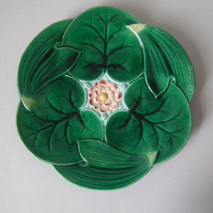 George Jones Majolica Pond Lily Plate