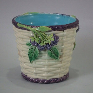 Rare Minton Majolica blackberry pot
