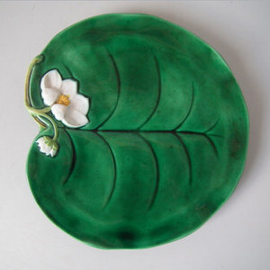George Jones Majolica water lily plate