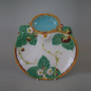 Minton Majolica White ground Strawberry Server