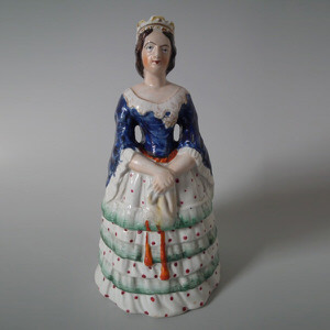 Staffordshire Queen Victoria trinket box