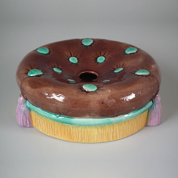 Majolica tassled cushion spittoon - ID#19051 Image 1