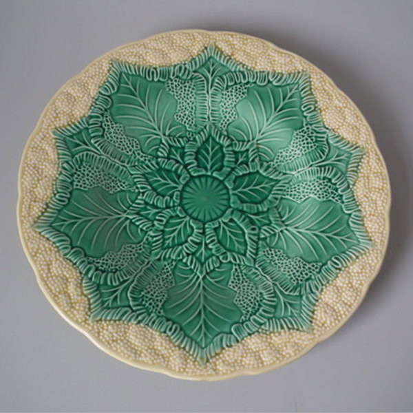 Wedgwood Majolica cauliflower plate - ID#19310 Image 1