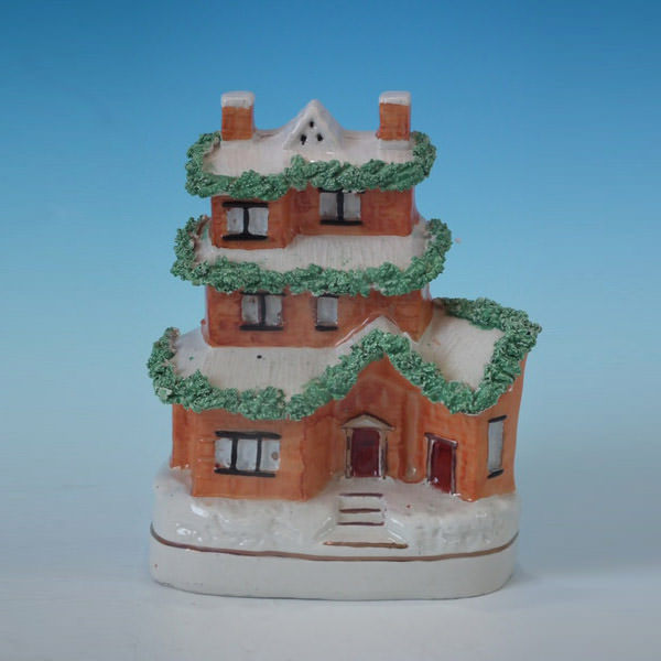 Kent Staffordshire snow-covered house money box - ID#19520 Image 1
