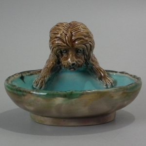 Small George Jones Majolica Dog Dish
