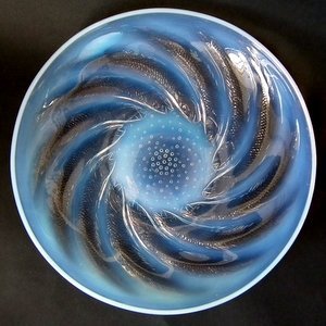 Rene Lalique Opalescent Glass 'Poissons' Coupe/Bowl